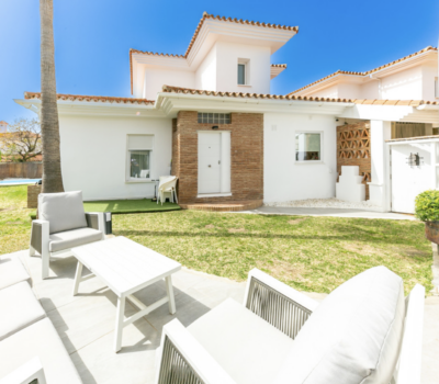 Простора квартира в Іспанії біля моря, 209 кв.м, з меблями