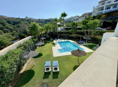 Элегантные 3-комнатные апартаменты с панорамным видом в Ла Майрене 105 кв.м