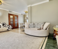 Просторный дом с террасой в Михас Коста, 217 кв.м, 3 спальни