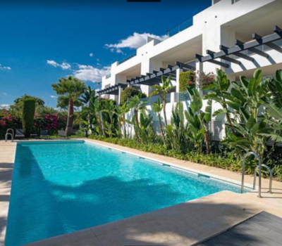 Квартира з 2 спальнями на першому поверсі в Оланьї 130 кв.м з терасою