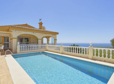 Вилла с 4 спальнями в Бенальмадене с террасой 330 кв.м