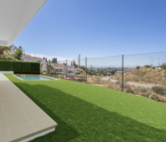 Роскошная вилла с террасой в Михас Коста 178 кв.м