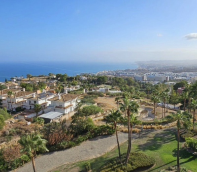 Двохрівневий пентхаус з видом на море в Бенальмадені 156 кв.м