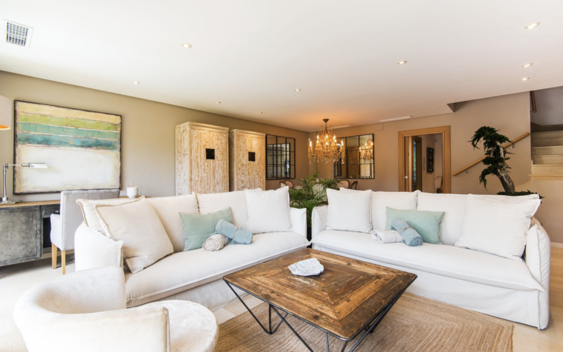 Дом с 2 спальнями в Нагуэлесе, Марбелья, с террасой 251 кв.м