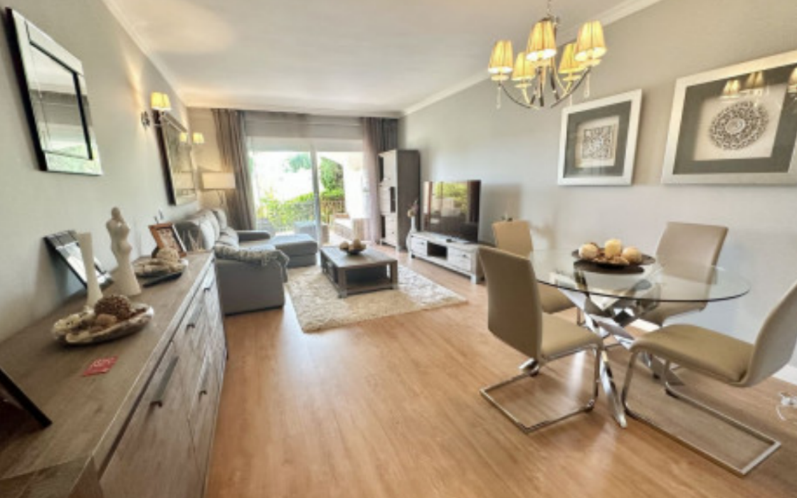 Просторная 3-комнатная квартира с террасой в Марбелье 164 кв.м