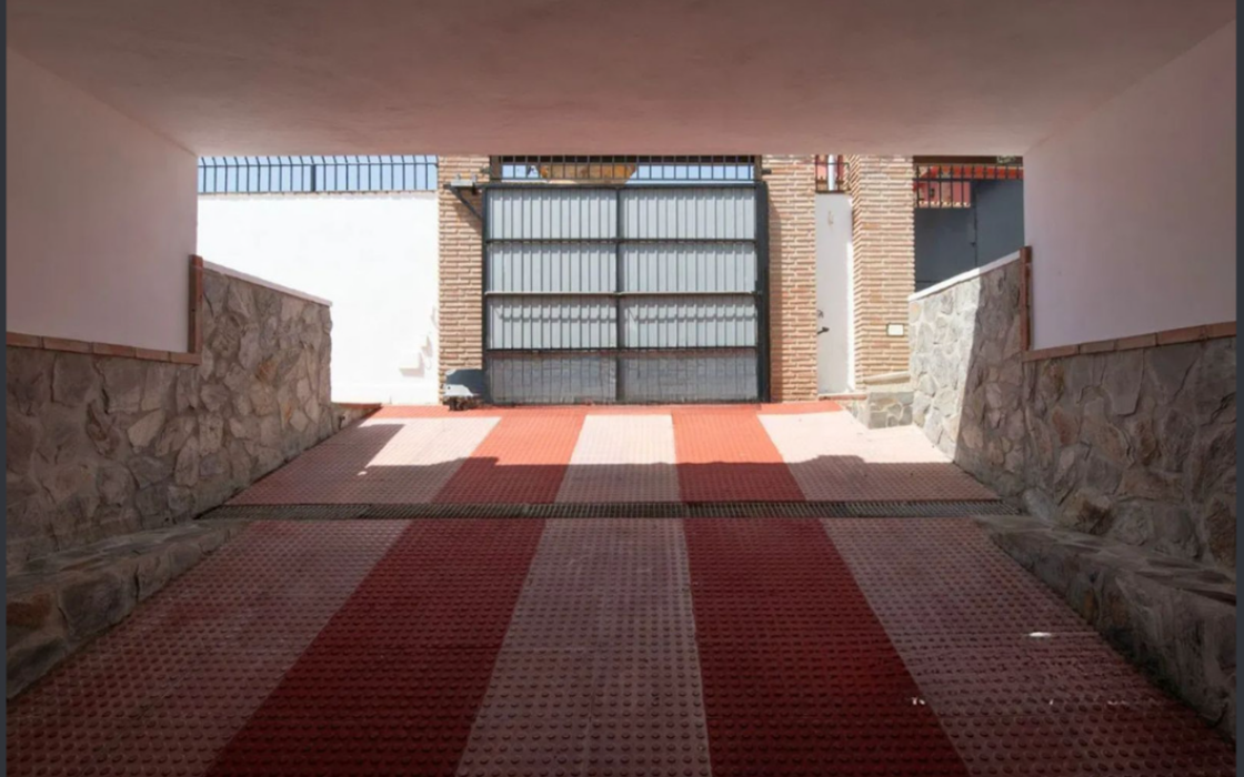 Вілла з басейном у Малазі, 4 кімнати, новобудова