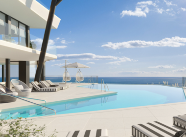 Престижные 2-комнатные апартаменты у моря с террасой 88 кв.м