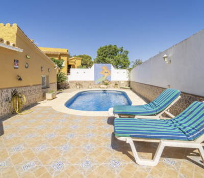 Простора вілла з 3 спальнями в Ель-Фаро біля моря 132 кв.м