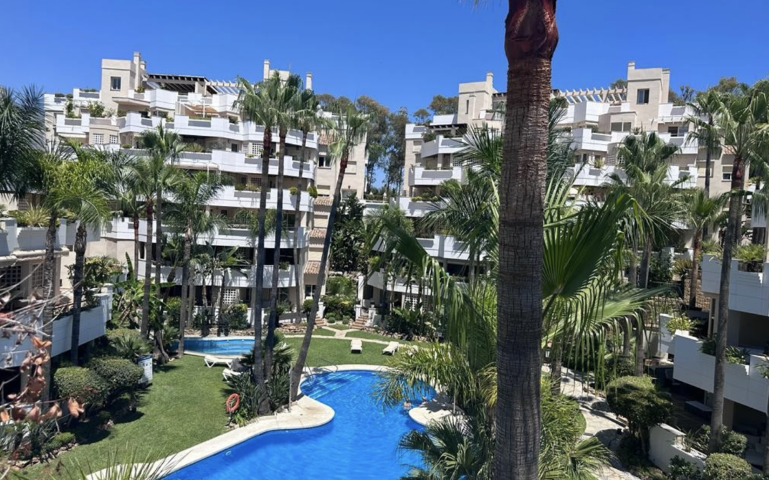 Великолепный пентхаус 3 комнаты в Марбелье 148 кв.м с террасой