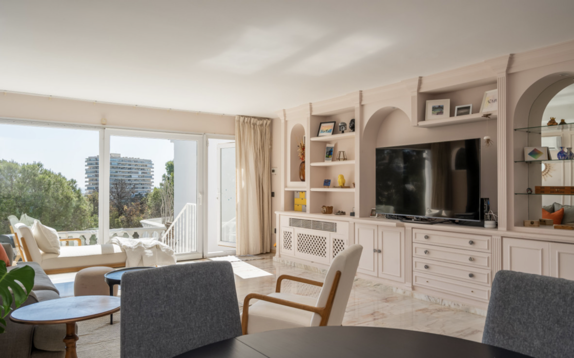 Таунхаус в Бенальмадене с 4 спальнями и видом на море