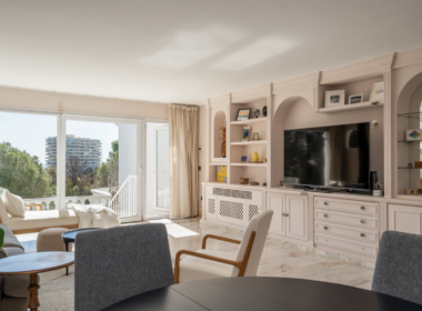 Таунхаус в Бенальмадене с 4 спальнями и видом на море