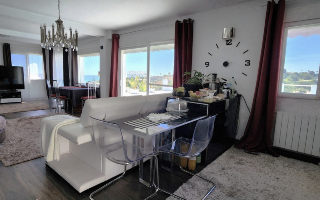 Вілли з басейном у Ла Мерседі, 273 кв.м, тераса