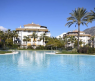 Элегантная квартира с террасой рядом с Пуэрто-Банус 128 кв.м